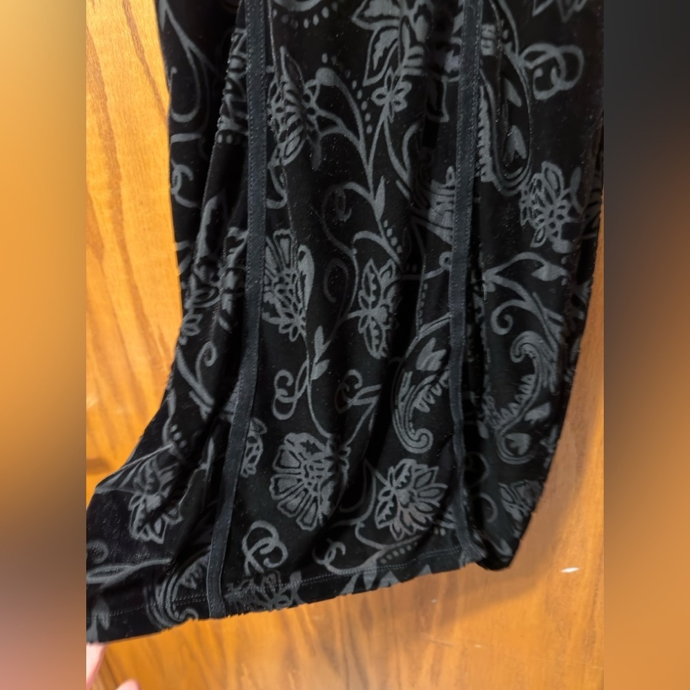 Free People Black Velvet Bodycon Burnout Dress Size XS in EUC - Picture 8 of 15